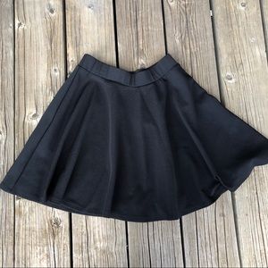 BLACK SKATER SKIRT